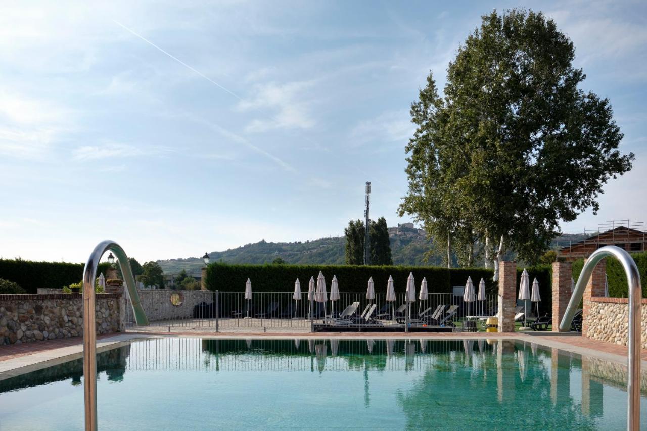 Hotel Le Botti Guarene Exterior photo